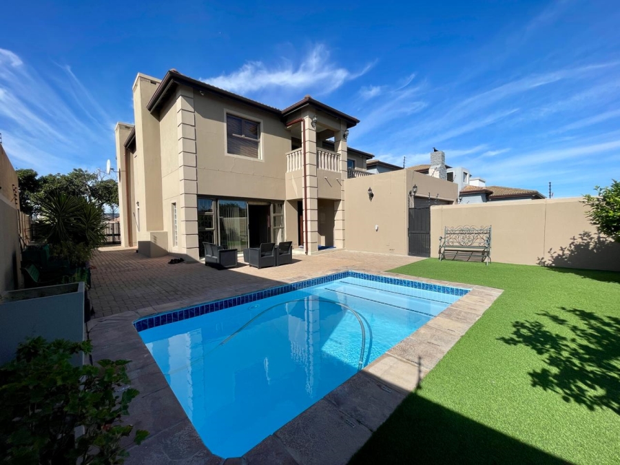 4 Bedroom Property for Sale in Parklands Western Cape